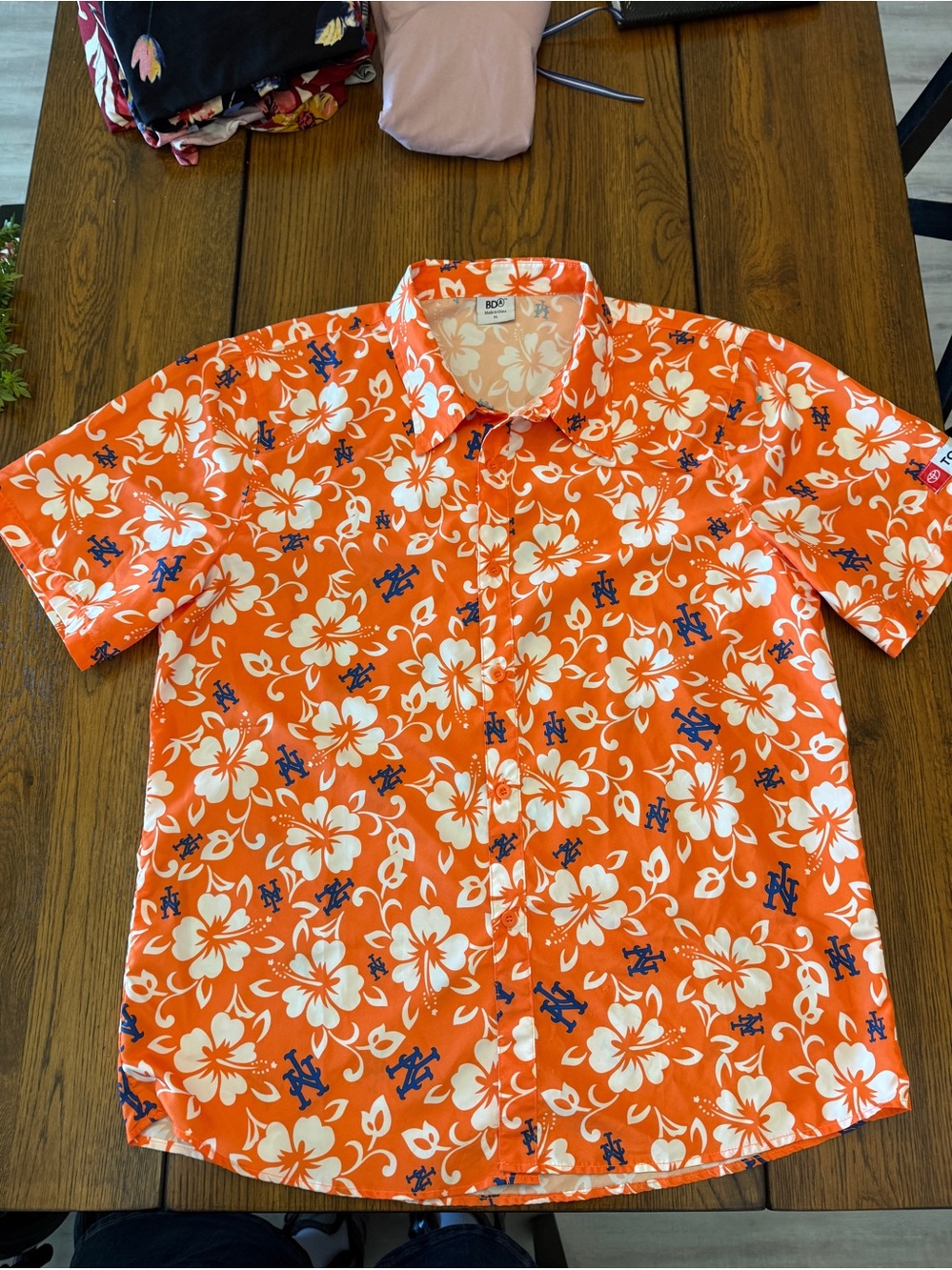 Orange Floral Short-Sleeve New York Mets Hawaiian Button-Up Shirt